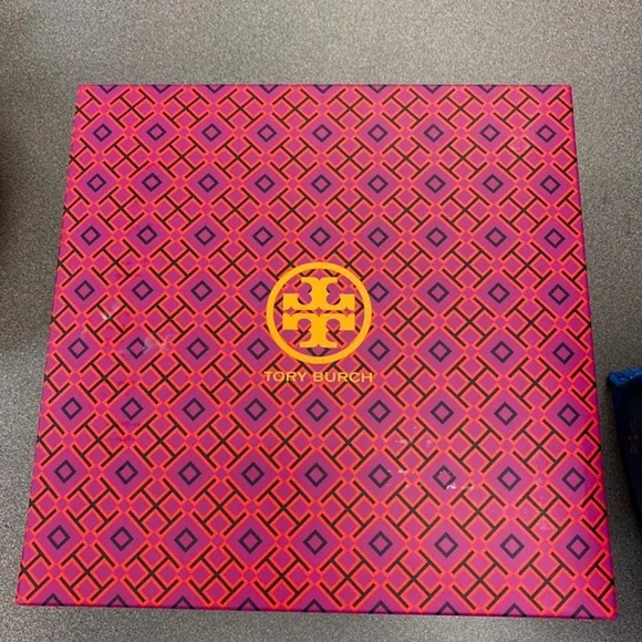 Tori Burch Shoe box - Picture 2 of 3